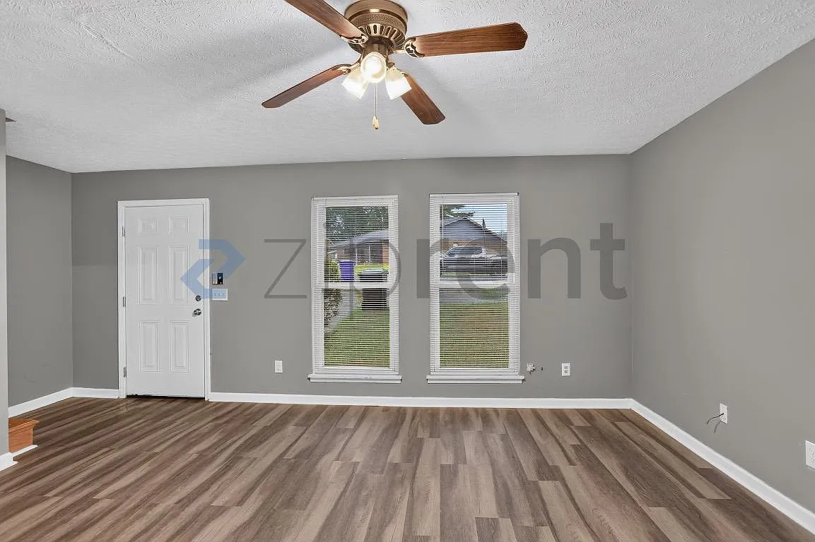 2 bed, 2.5 bath, 1400 sqft, $1,495 — Photo 3