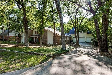 1st image of 412 Lakevista E