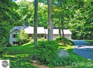 12060 E Sugar Maple Ct, Suttons Bay, MI