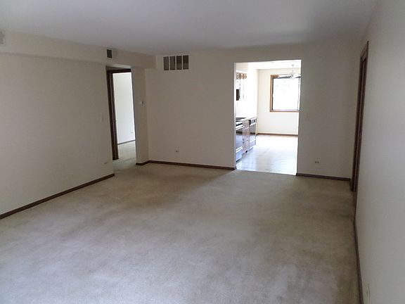 3rd image of 5825 W Higgins Ave APT 2B