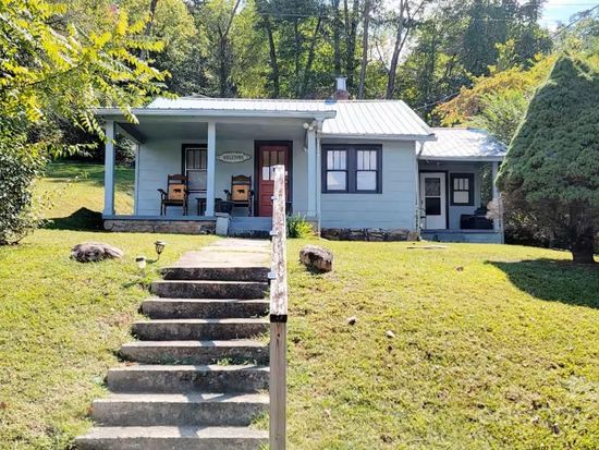 35 B St, Bryson City, NC 28713
