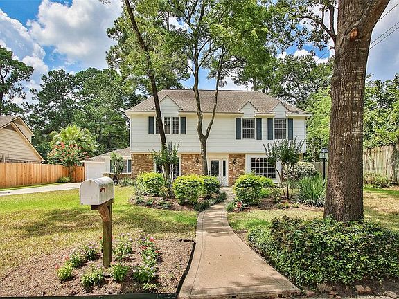 5202 Ashmere Ln. - Beautifully landscaped front yard. Lots of mature trees in the neighborhood.
