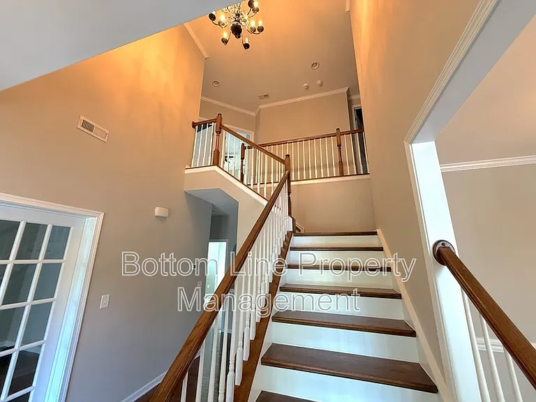 15007 Skypark Dr — Photo 21