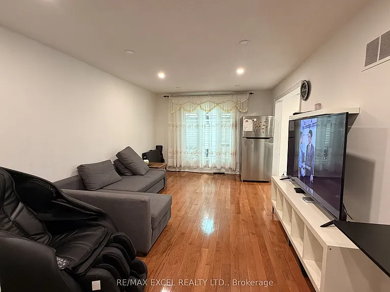 50 Shootfield Cres — Photo 7