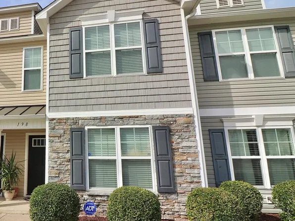 198 Collinwood Dr, Raeford, NC 28376