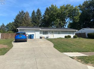 115 Forest Hills Dr, Huron, OH 44839