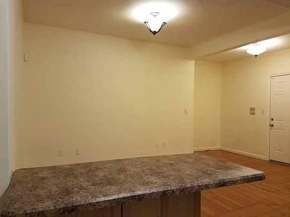 3rd image of 17 Kensington Park
