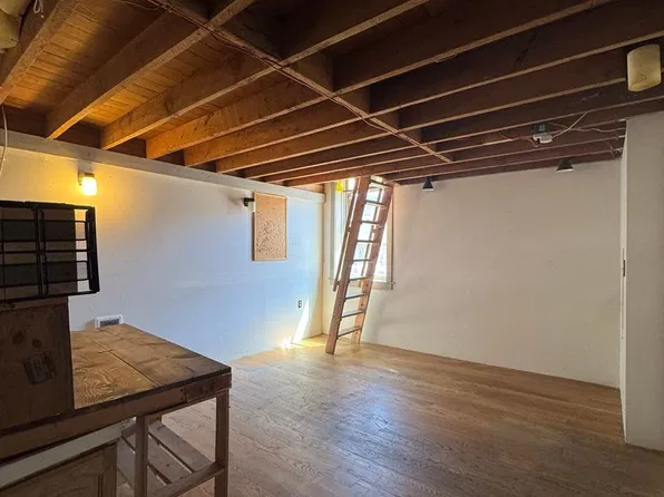 306 1/2 N Main St, Ellensburg, WA 98926
