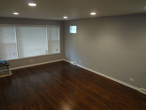 4th image of 16413 Evans Ave
