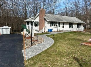 300 Klimas Rd, Branchville, NJ 07826