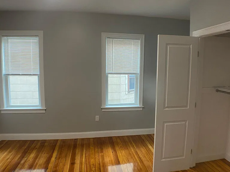 27 Juliette St — Photo 16