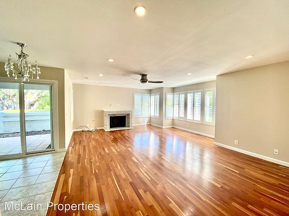 3rd image of 548 Via De La Valle Unit H