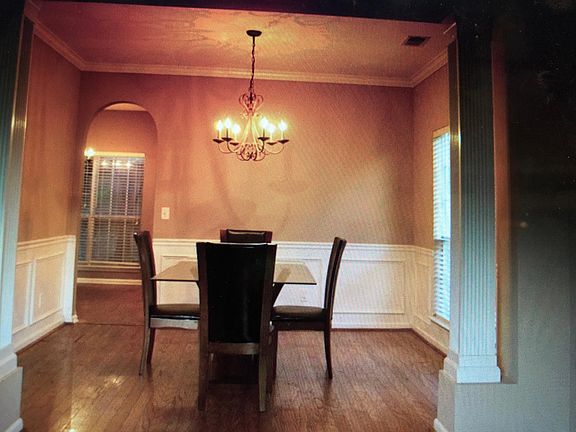 4th image of 1605 Deer Valley Dr