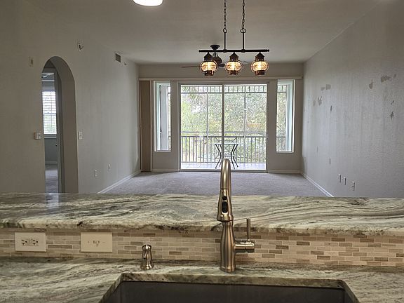 4th image of 5123 Melbourne St Unit D-203