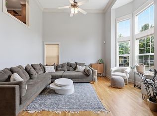 2901 Gentry Park, Kansas City, MO 64116