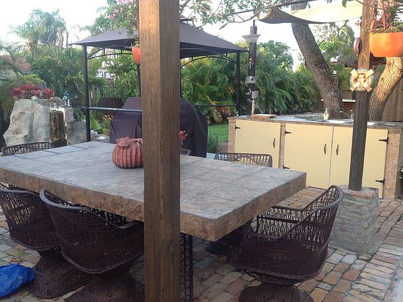 Outdoor Dinning Table
