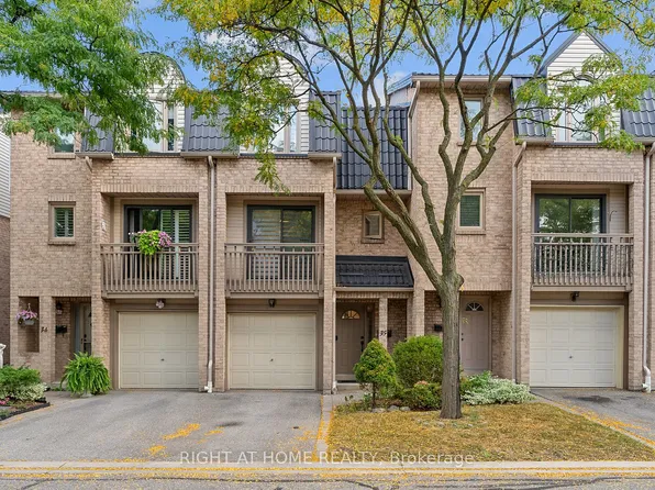 4101 Westminster Pl #35, Mississauga, ON L4W 4X4