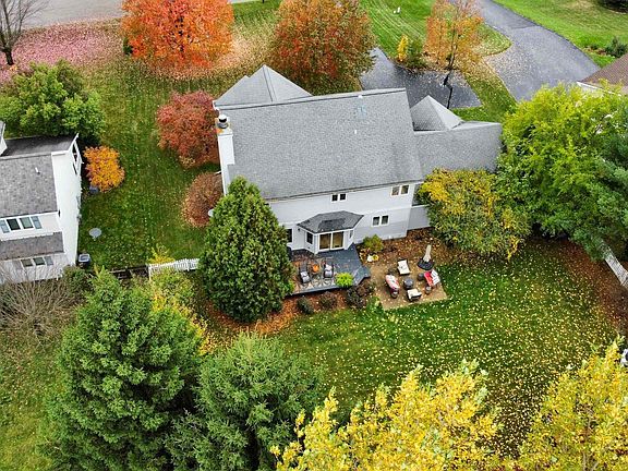 3rd image of 4905 Westchester Cmns