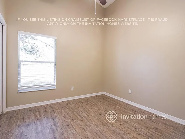 9413 Southern Garden Cir — Photo 12