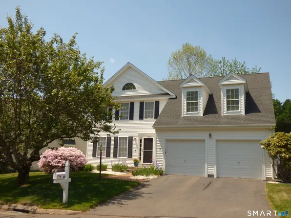 90 Fox Hollow #90, Avon, CT 06001