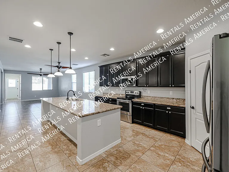 41192 W Rio Bravo Dr — Photo 6