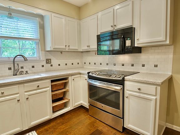 2nd image of 7470 King George Dr #5
