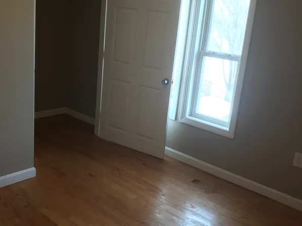 18 Taylor Ave #3, Brockton, MA 02302