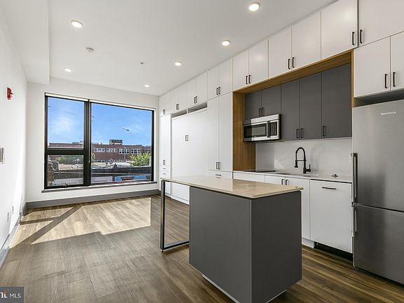 2nd image of 1935 E Hazzard St #301