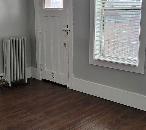 3rd image of 675 W Willis St #16