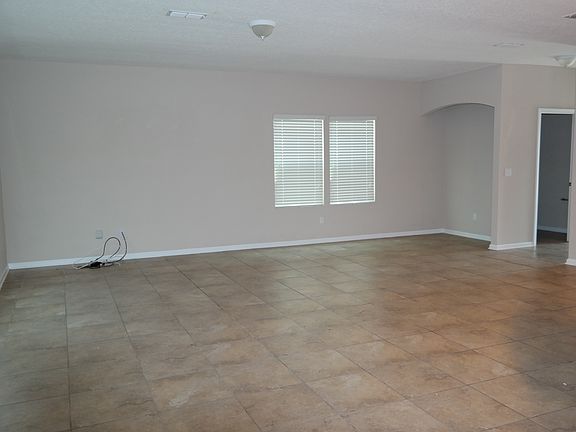 4th image of 488 Deercroft Ln