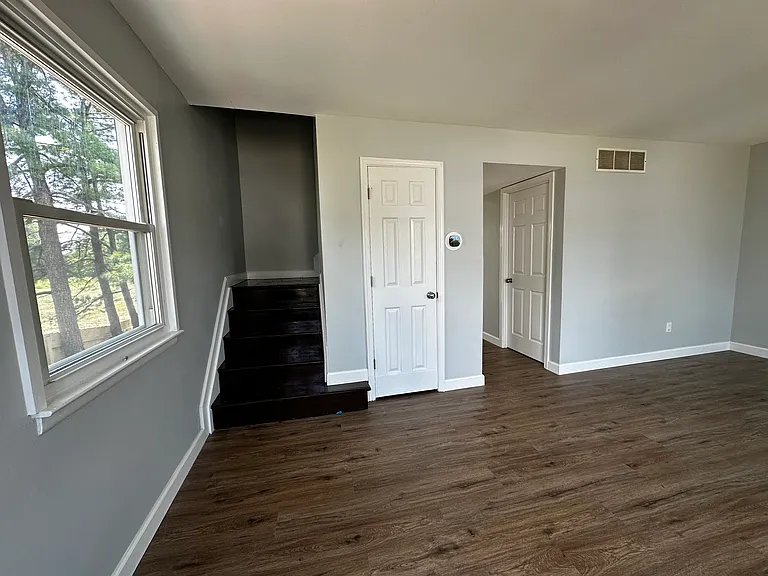 1531 Harford Square Dr — Photo 2