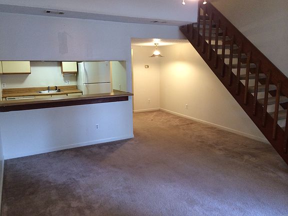 3rd image of 2355 Sandpiper St