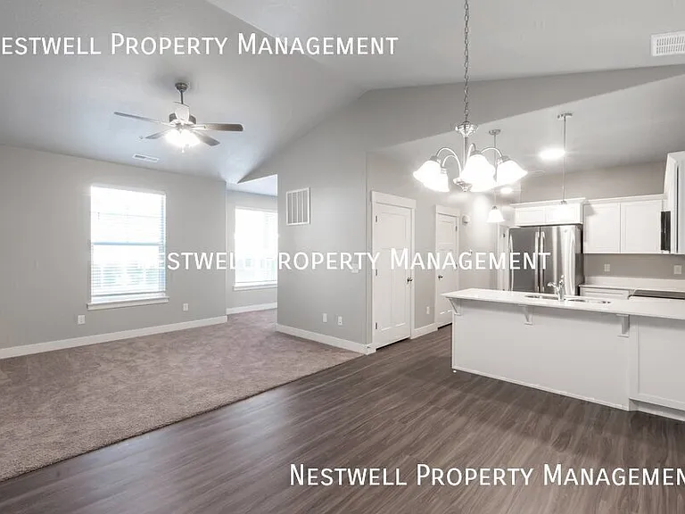 753 N Favreau Ln #U301 — Photo 2