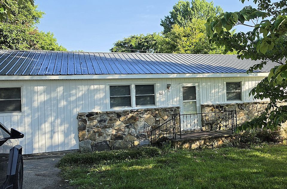1st image of 80 Canterbury Ln
