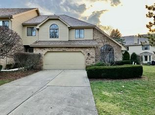8514 Evergreen Ln, Darien, IL 60561