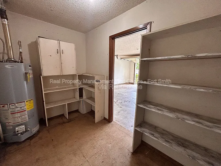6315 Crimson Ave — Photo 29