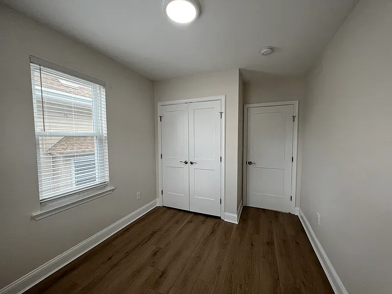 225 Washington St #225WASHINGTONAPT2 — Photo 5