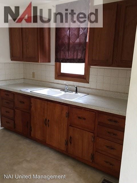 1st image of 2319 41st St