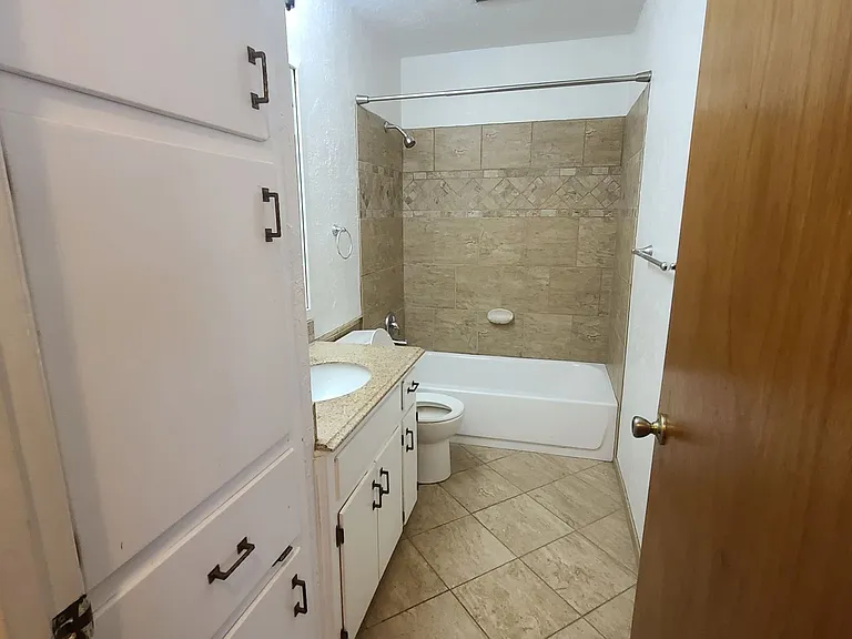 13112 Lamplight Village Ave — Photo 21