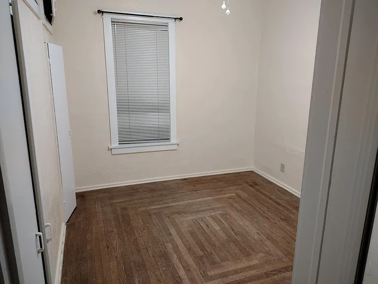 Main Bedroom (closets on left)