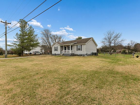 3rd image of 1815 Thompson Rd