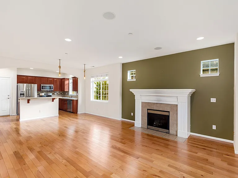 1761 11th Ln NE #1223 — Photo 4