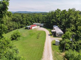 930 Magnolia Ln, Christiansburg, VA 24073