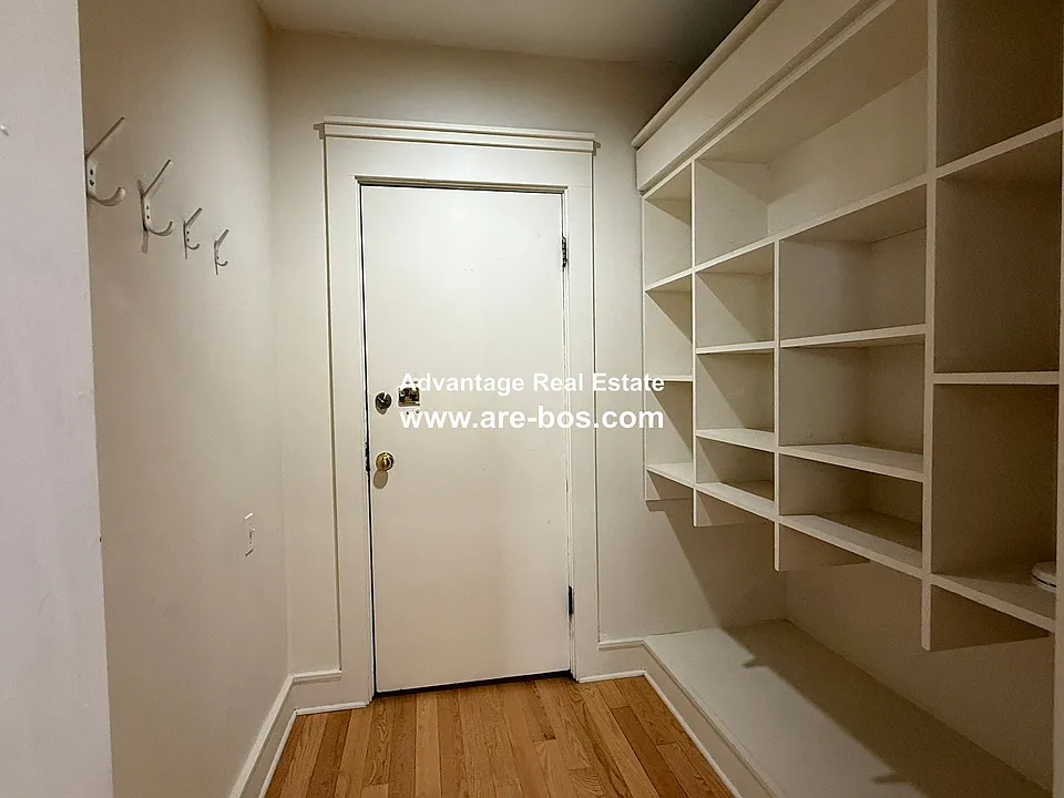 50 Chester St #1