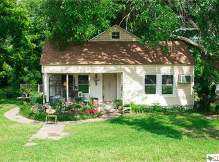 400 Avenue E, Moody, TX 76557