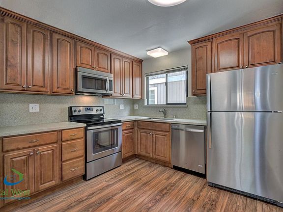 4th image of 428 S 11th St #11