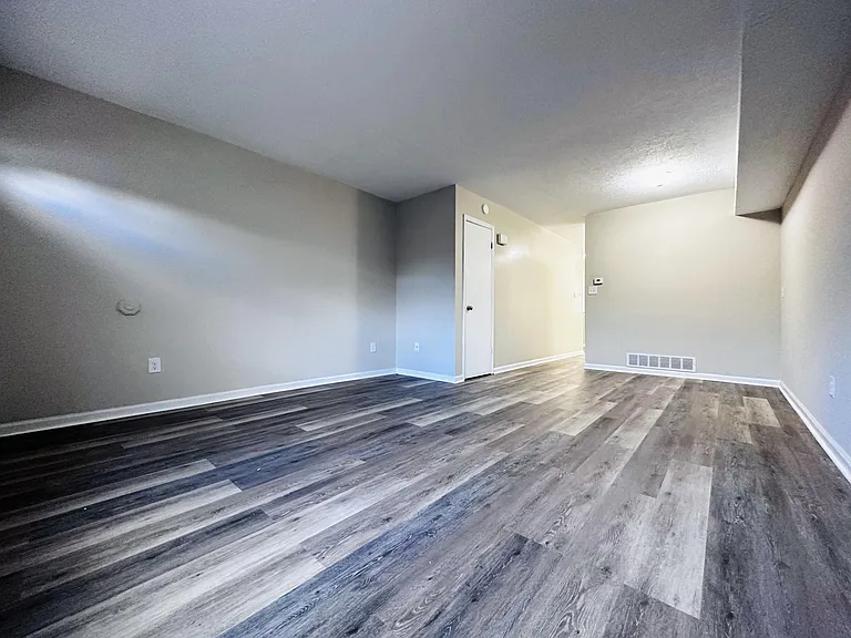 115 Carman Ave #24 — Photo 5