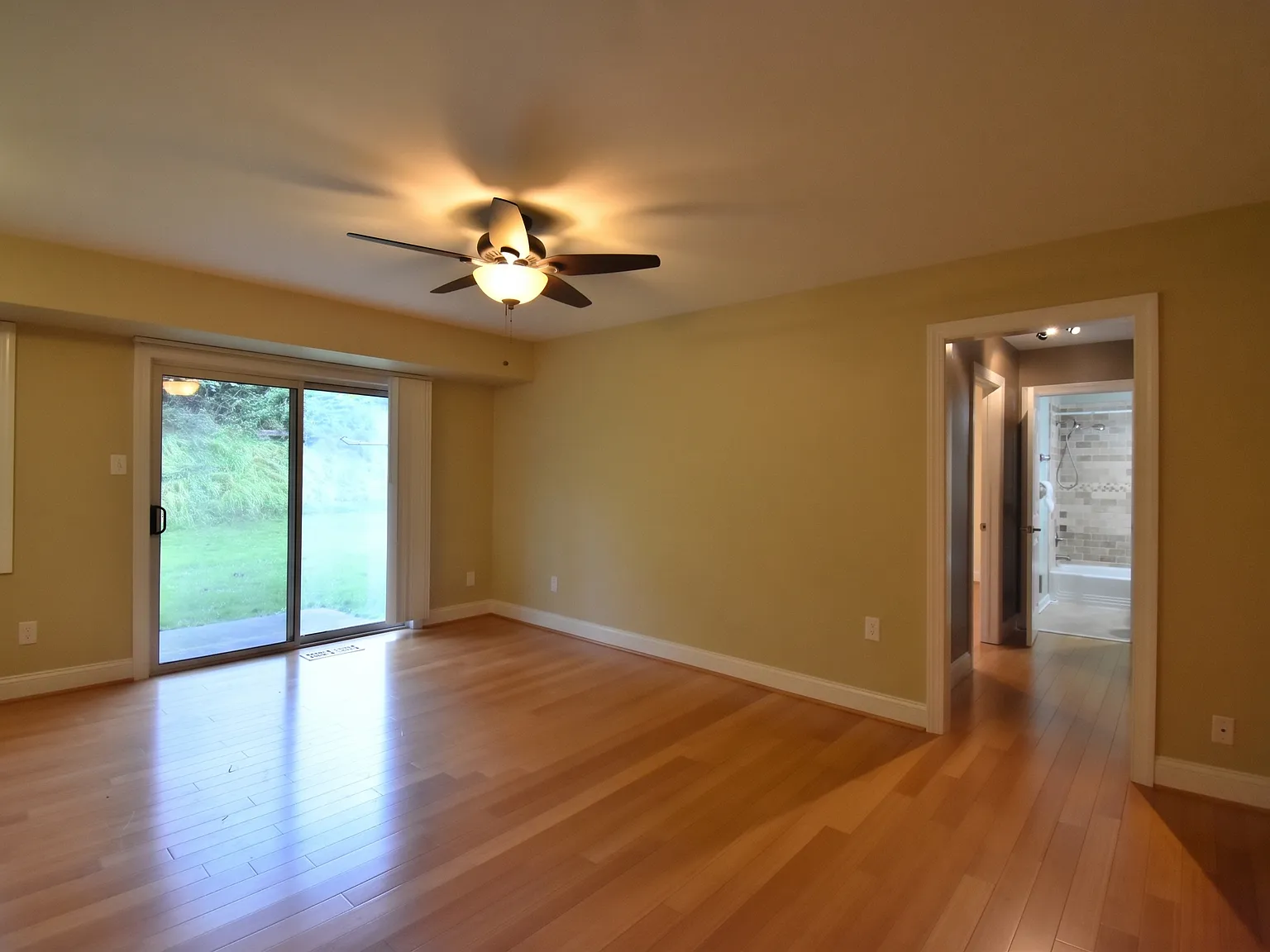 1 bed, 780 sqft, $1,800 — Photo 4