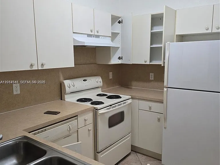 1304 N Santa Catalina Cir #1304 — Photo 13