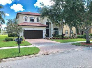 2056 Par Dr, Naples, FL 34120